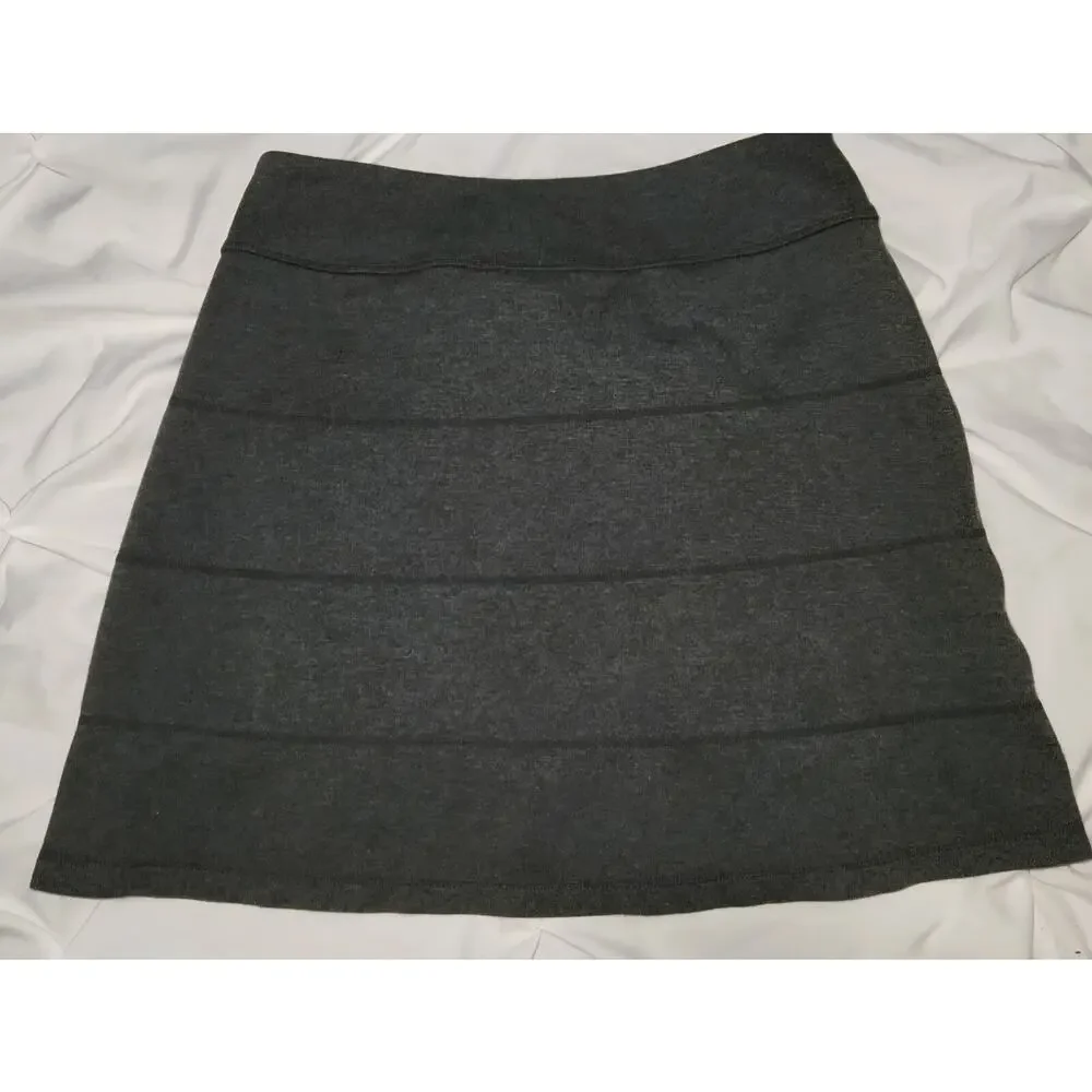 Athleta Strata A-line Knit Skirt Gray Front Zipper Pockets Womens S